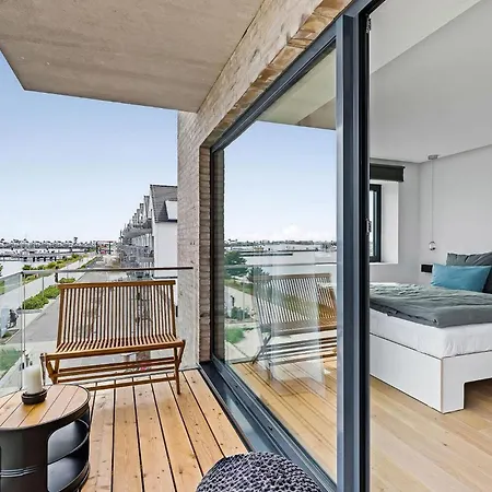 Rooftop Garden Zwei Apartman *